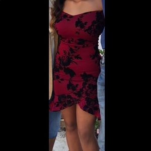 Old homecoming dress. Mid thigh. Velvet details.